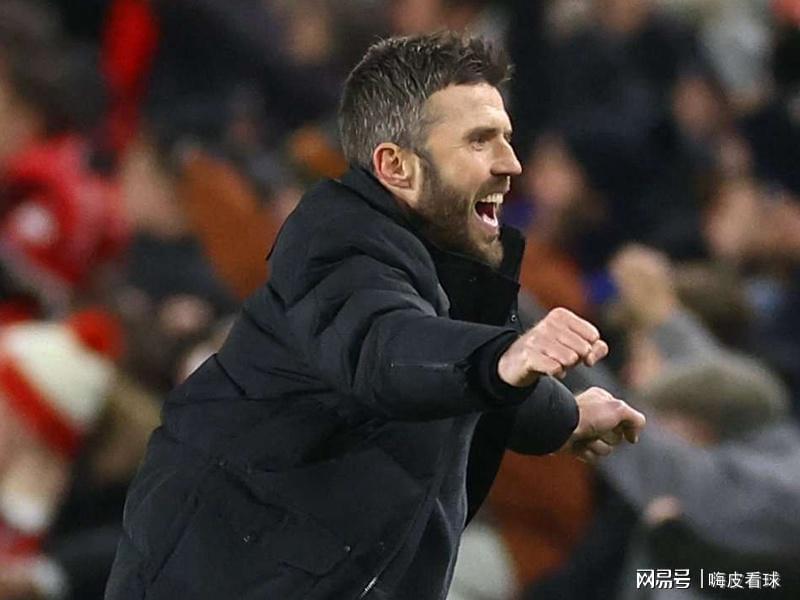 官宣！曼联确定新帅，四年前困境重演，可