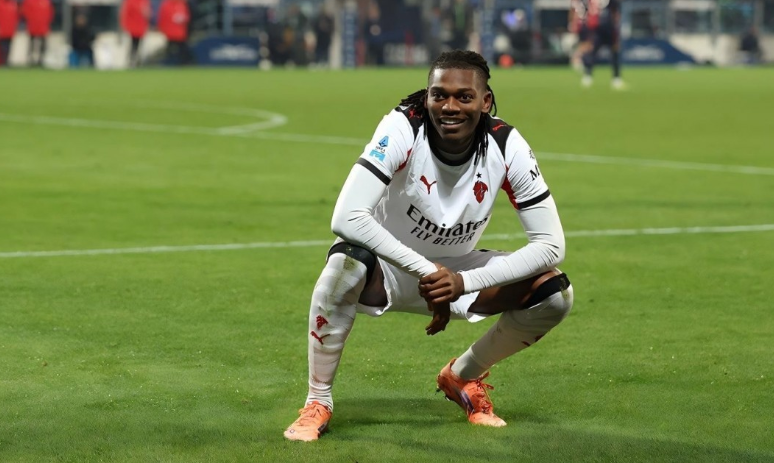 意甲最新积分战报莱奥破门AC米兰16轮不败超国米2分登顶