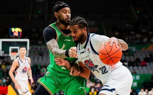 CBA最新消息！山东男篮大将重伤，迪亚