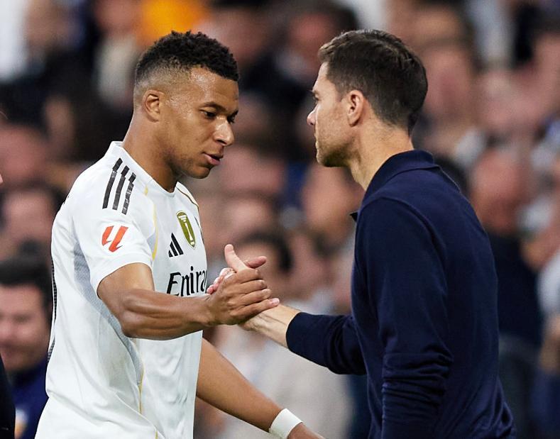 冤枉姆总了法媒曝姆巴佩战巴萨带伤出战，只想帮阿隆索保住帅位