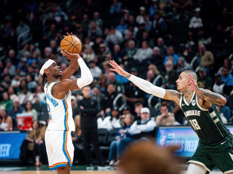 亚历山大40分7篮板11助攻雷霆擒雄鹿2连胜，字母哥19分14板7助