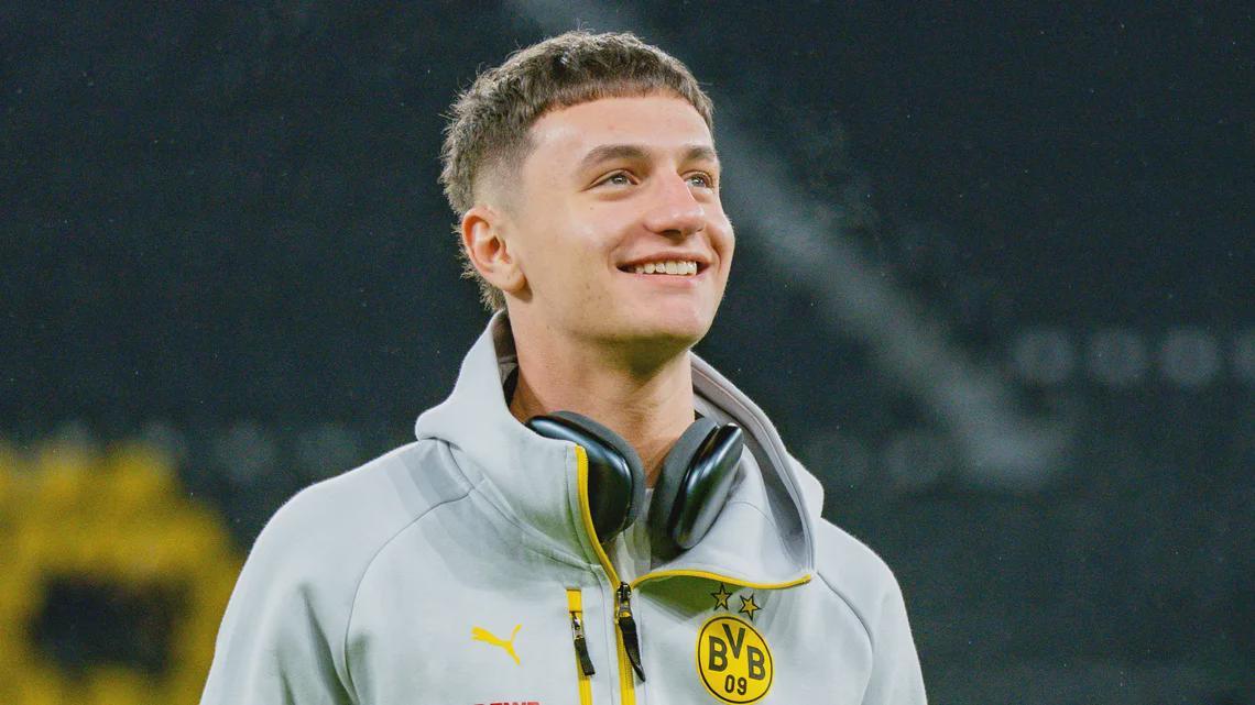 雷贾尼：多特蒙德后防新核，施洛特贝克