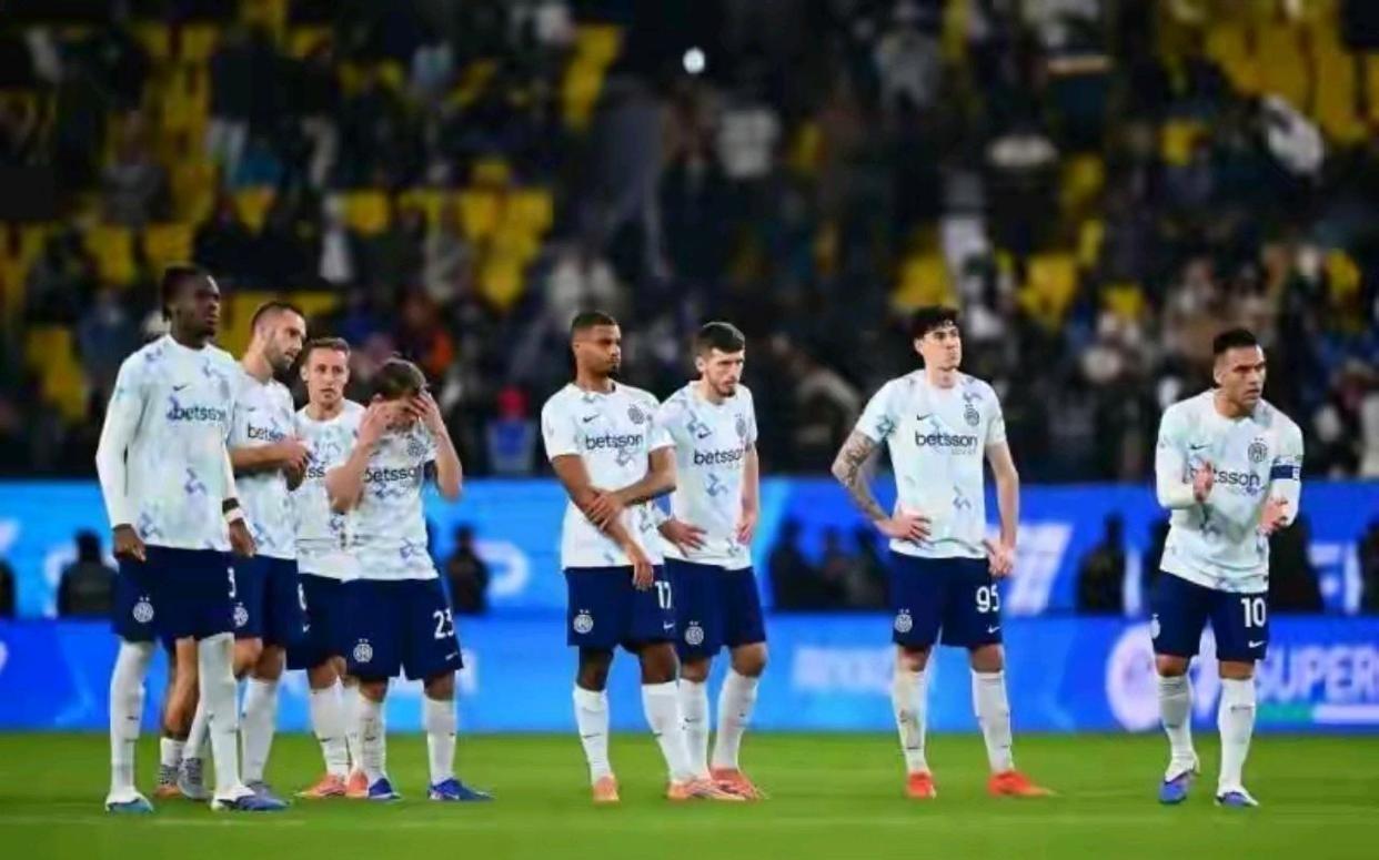 蓝黑军团以总比分3比4被博洛尼亚淘汰无缘决赛