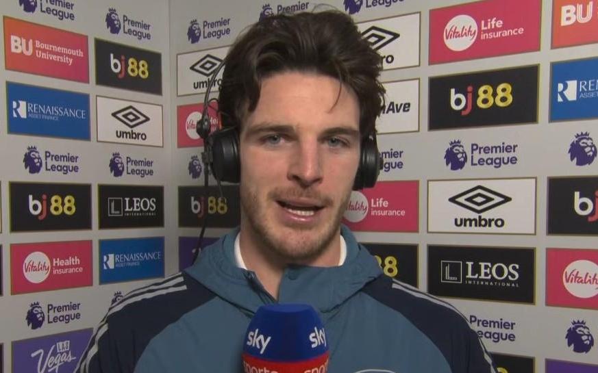 赖斯：和苏比门迪一起踢球很棒，我学到