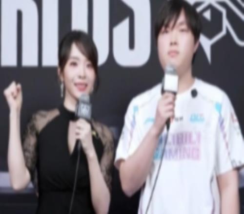 Bin采访：比赛有很多种可能，我们会拿出最好的状态