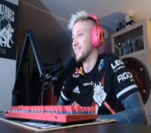 已和解！此前与G2有合同纠纷的Rekkles身穿G2队服为老东家加油