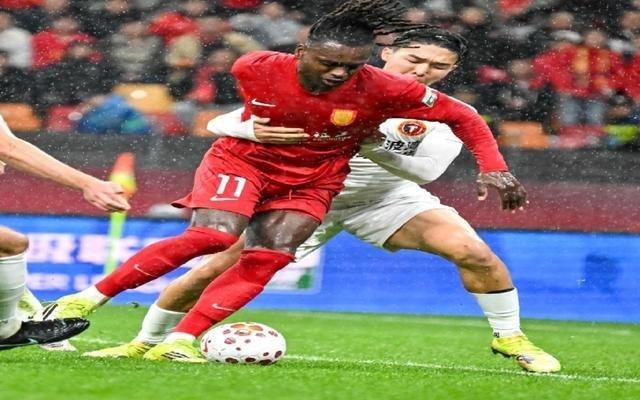 威震中超！重庆铜梁外援锋霸首次在联