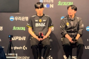 BFX教练：我觉得明天T1会晋级吧，比起DK还是T1做得更好一些