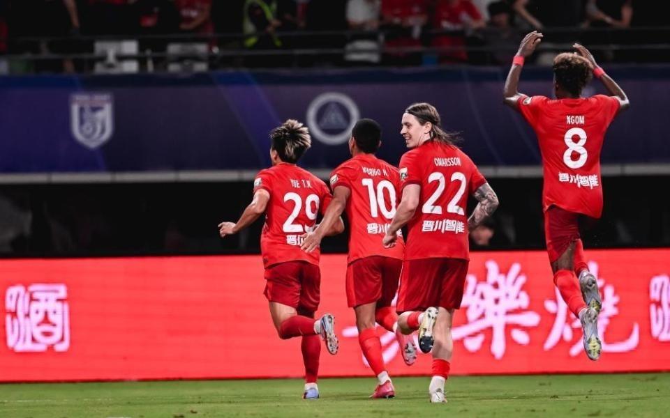 罗德里格造绝平！中超首发100场，梅州客家首人，单挑大连防线