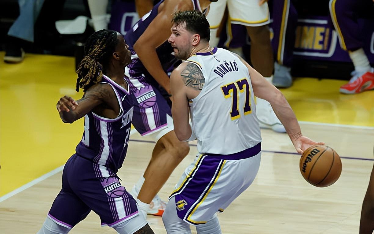 防守贡献度明显提升了！湖人后场核心能否继续保持这样的水准呢