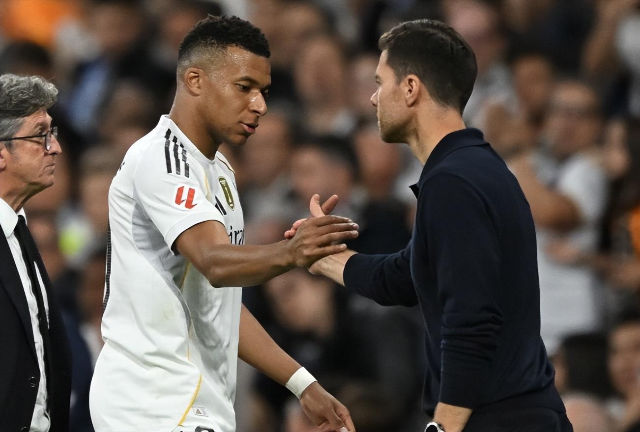 官宣！皇马宣布阿隆索下课，执教仅7个