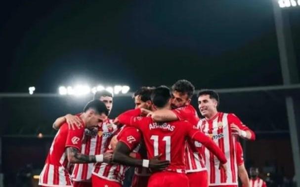 阿尔梅里亚有望直升西甲，C罗晒照加