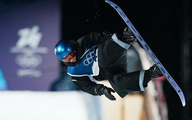 受天气影响赛程改期，苏翊鸣单板坡障提前亮相