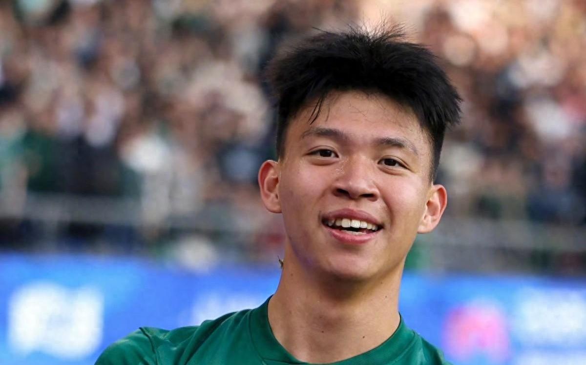 王钰栋今夜梅开二度！中超一场41，浙江