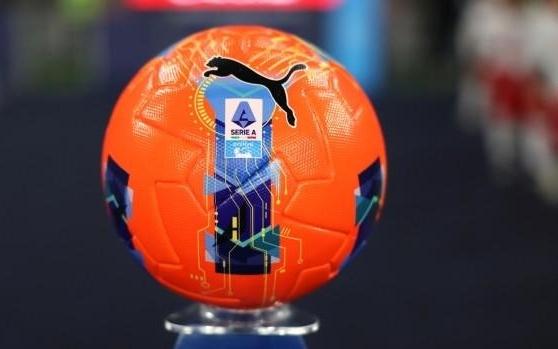 米体：意甲启用高可见度足球，荧光橙配