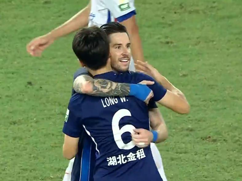 602010中超疯狂一夜!申花又输了国安太惨了深圳击败梅州