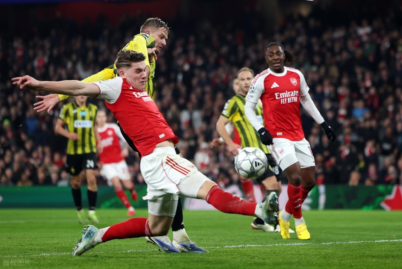 上周战阿森纳本周加盟中超，成都锁定