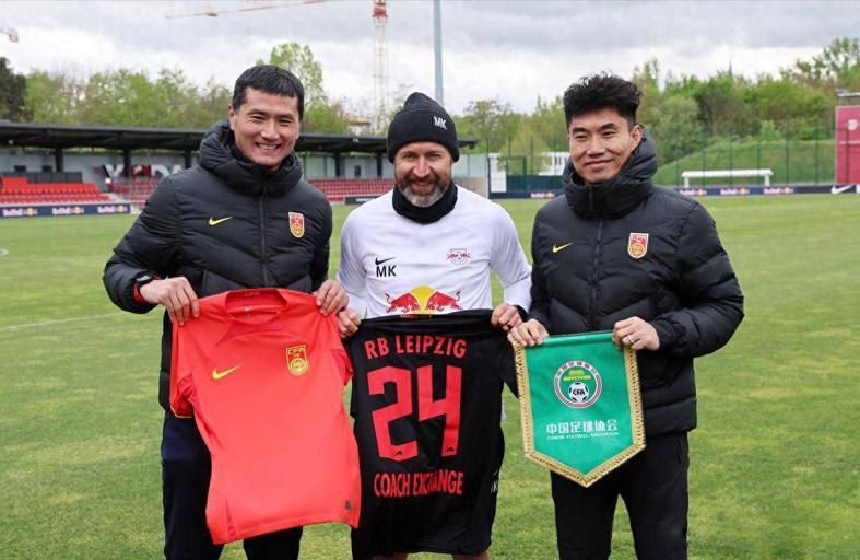 邵佳一有毛雷尔郑智有黄博文！乔迪打造银河战舰三镇签新帅1年