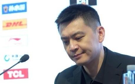 杨鸣：大比分输球对不起球迷的支持，目前没有更换外援的计划