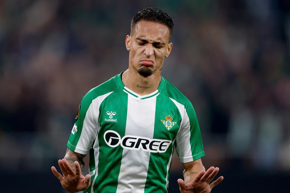 梅西附体！安东尼欧联超车后1V3吊射1