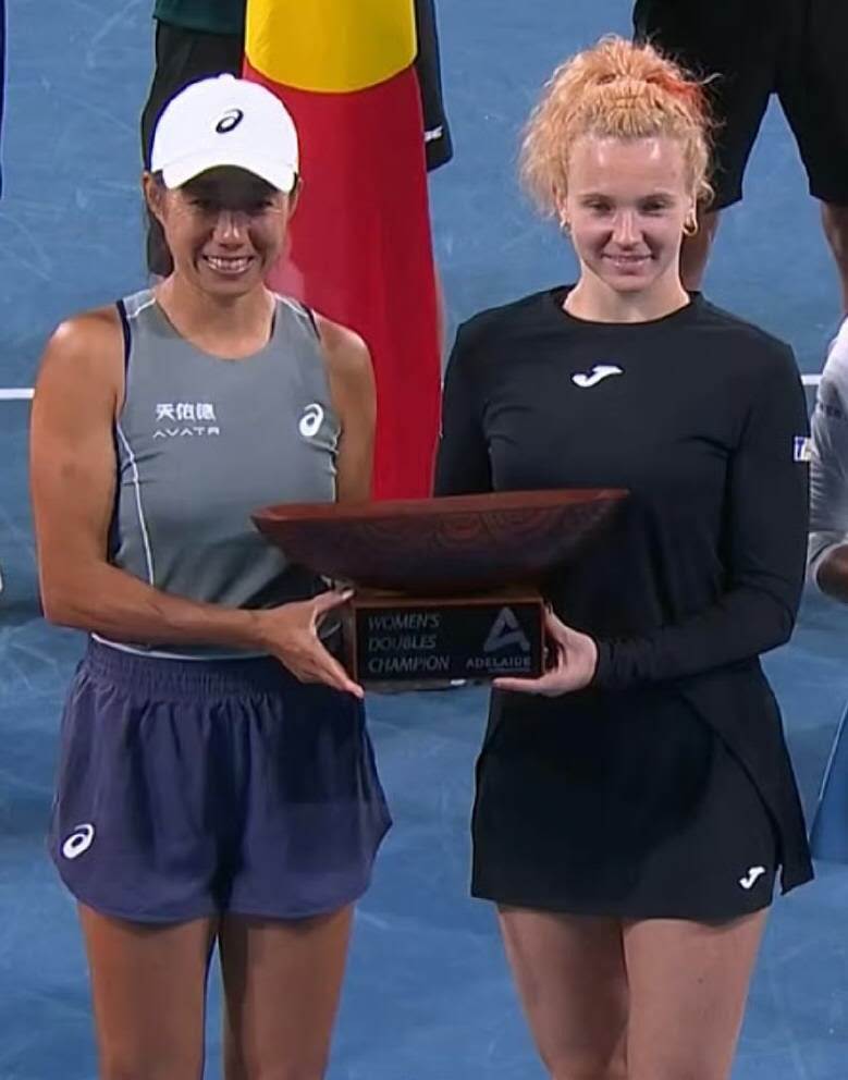 中国网球连续两周有冠军入账！张帅女双决赛上演横扫携冠出征澳网