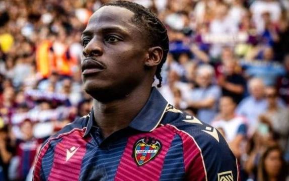 埃永：我从小到大最常看切尔西比赛，为