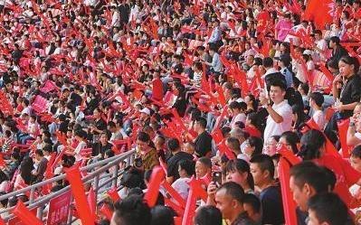 还能这么比较四川日报:“川超”场均进球数略低于中超,但远超英超