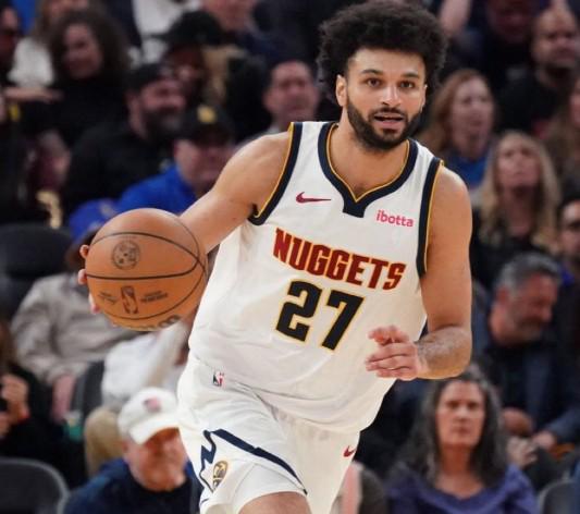 离场前8分钟得到2分，掘金官方：穆雷下