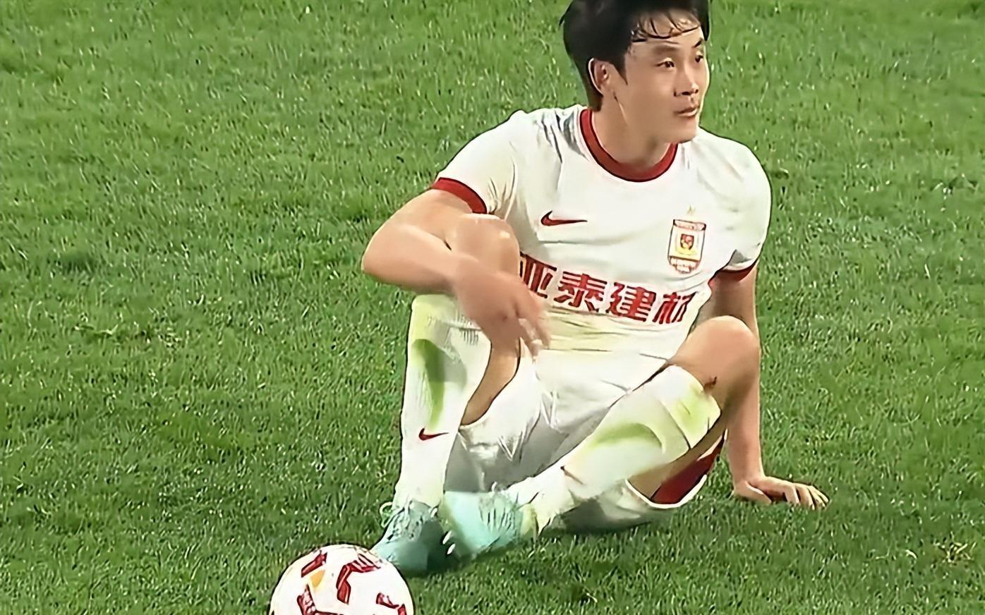 22！长春亚泰憾平天津，谢维军99分钟读