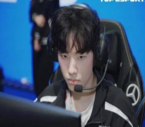 完成突破,Hang职业生涯首次晋级全球总决赛四强