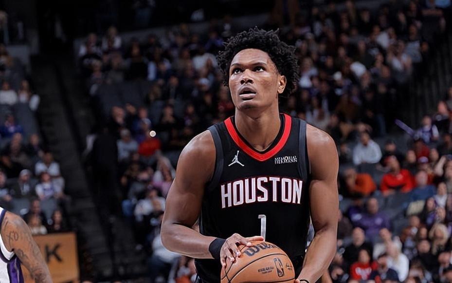 豪取31分又如何，火箭后场新星肉眼可见还是不适合控卫的位置