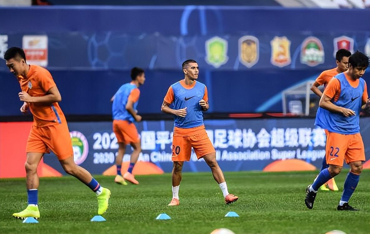 鲁能海口冬训可能迎来新外援！球迷希望他是超级指挥官，值得期待