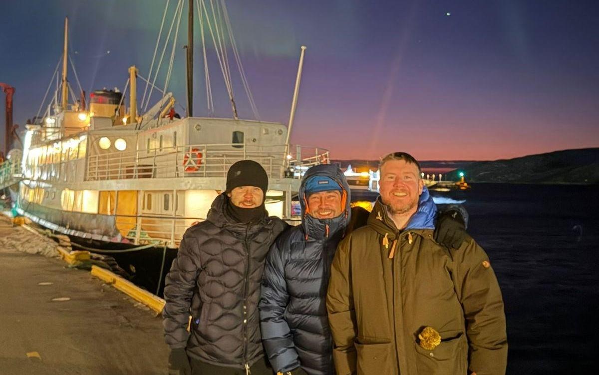 曼晚：大量未买到票的曼城球迷也随队