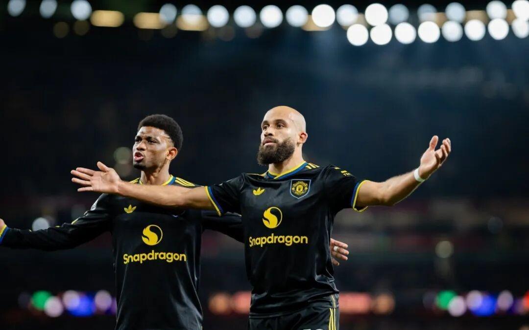 卡圣连斩英超前二！曼联3比2阿森纳，姆