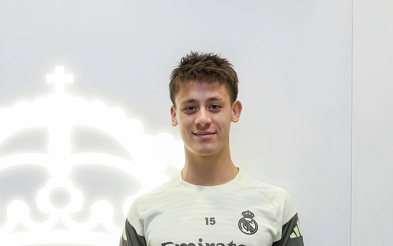 当选皇马10月队内最佳球员，居莱尔：希望本赛季赢得所有奖杯