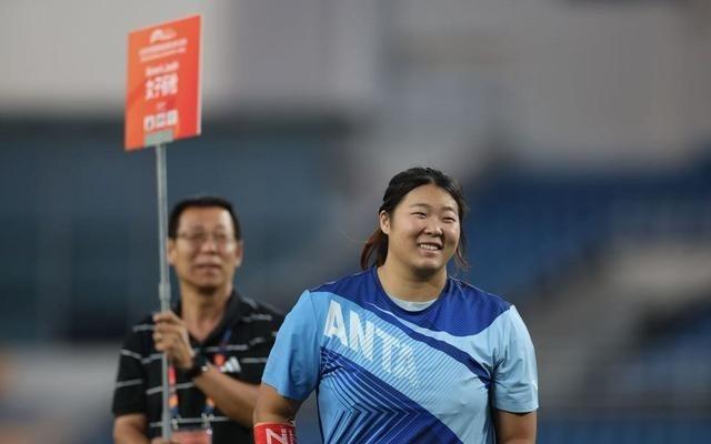 第一投就锁定洲际赛女子标枪冠军，17岁的严子怡给自己打80分