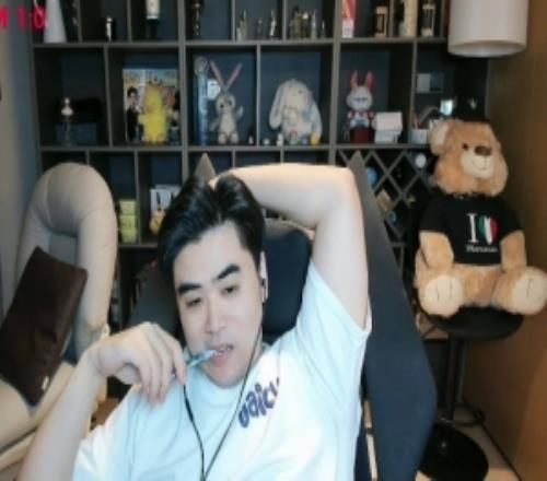 朱开：今年以后会有退役潮！大规模退役，很多队会重组