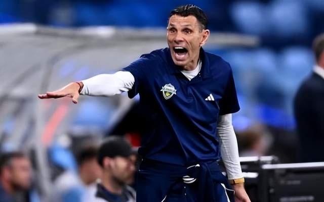 离开中国足球集体爆发：25年日韩联赛