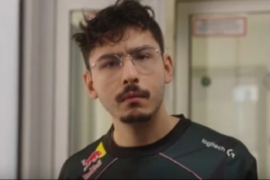 G2分享队员赛前整活：兄弟们认真点，这不是度假