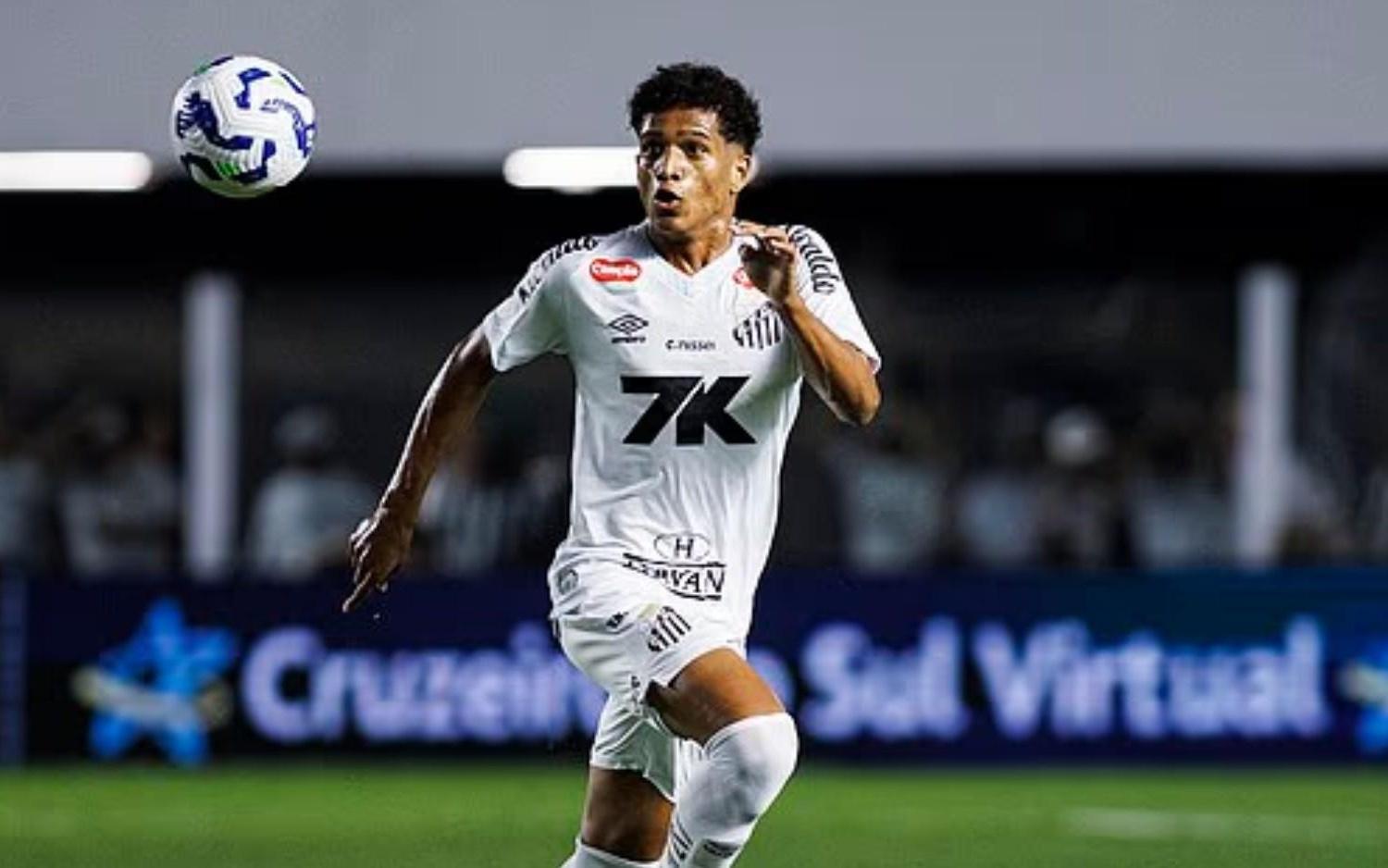 邮报：此前报价800万英镑遭拒，热刺准