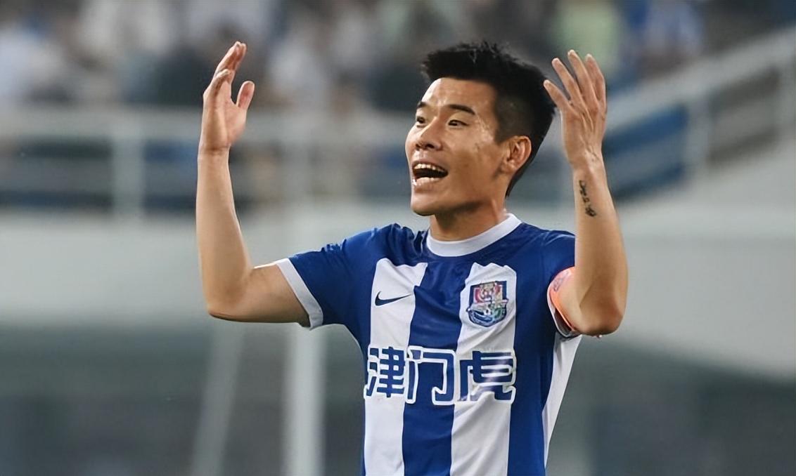 方镜淇明明已跟着津门虎冬训，为何还