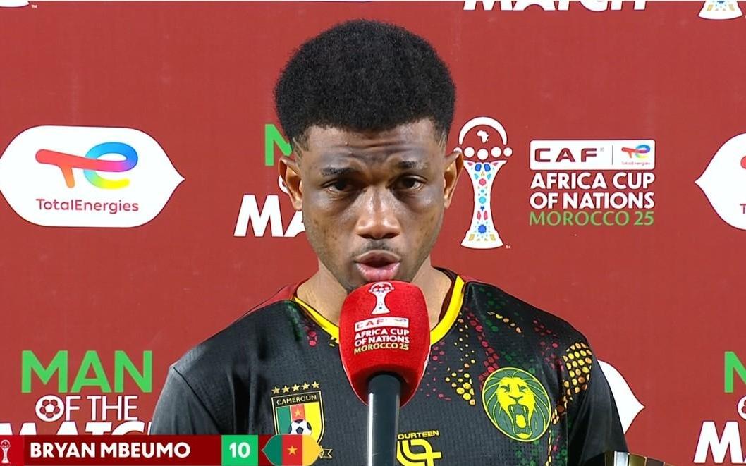 阿马德当选与喀麦隆一战全场最佳，穿姆伯莫球衣造转播乌龙