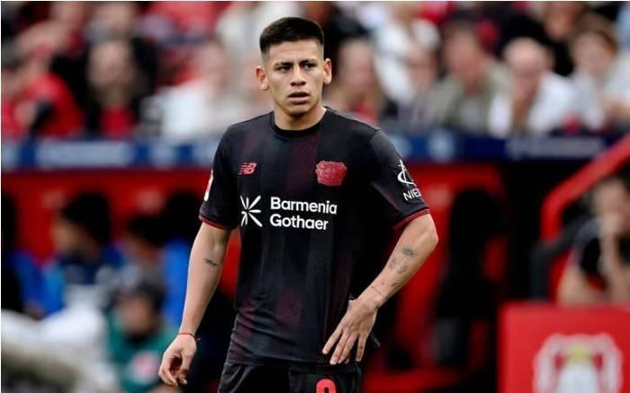 记者：埃切韦里已经抵达赫罗纳特狮仍