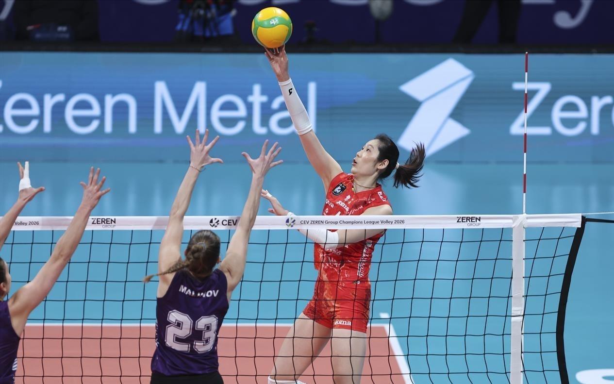 4天3场30！科内闯入欧冠八强，对手赛前被爆欠薪，加拉遭主攻荒