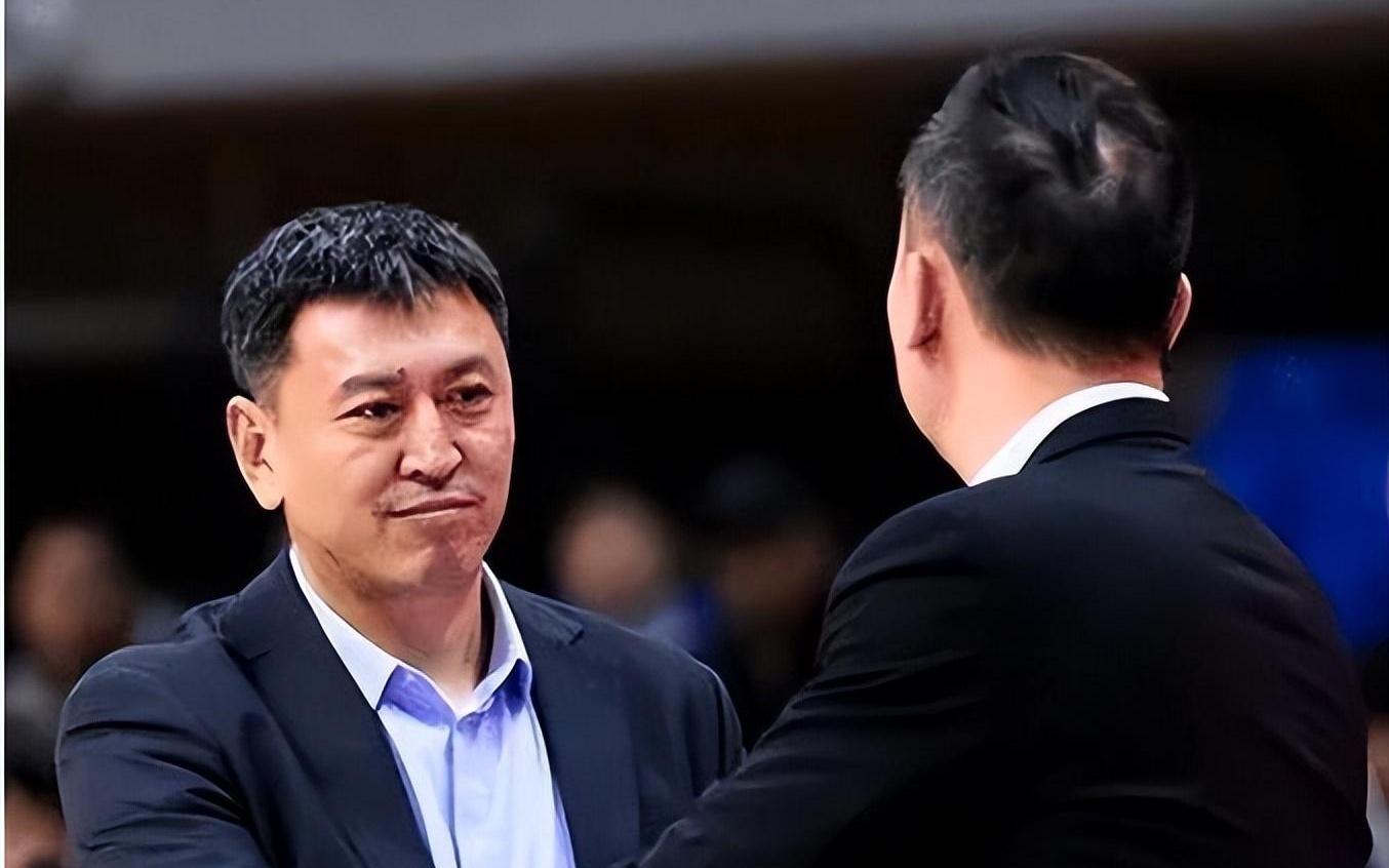 青岛男篮三外援得分88，本土球员四节才11分，看球迷都是怎么说的