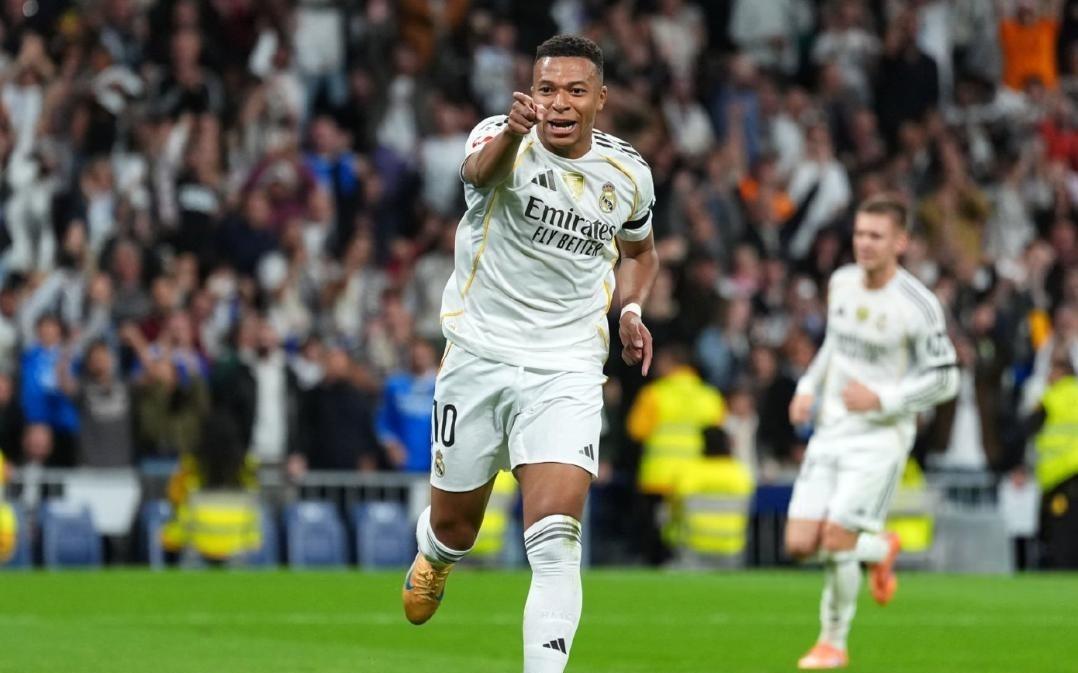 姆巴佩8连斩领跑射手榜仍仰望C罗，皇