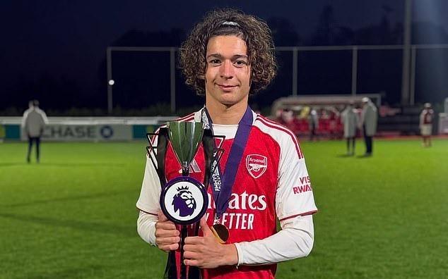 13岁零343天，阿森纳小将成为青年欧