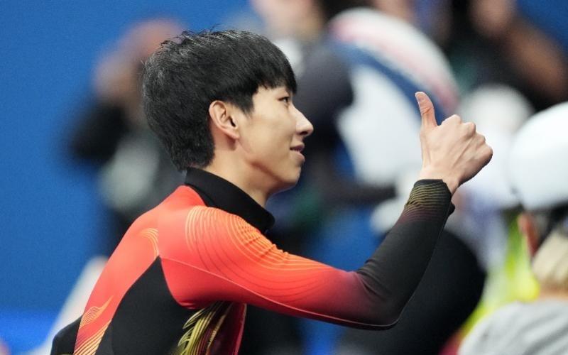 只差0.028秒，中国队银牌+1！孙龙1000米扛住压力