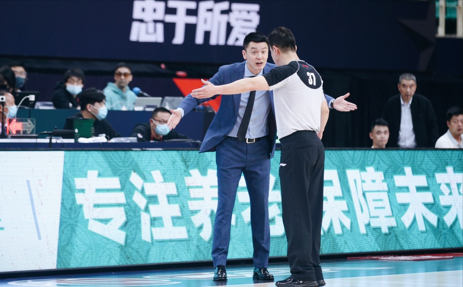 1人硬扛辽宁男篮！再问郭士强：28岁的C