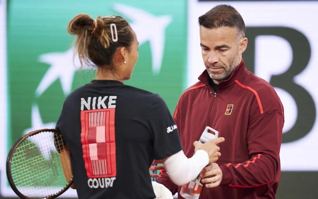 郑钦文取关功勋教练里巴，师徒关系再生变数